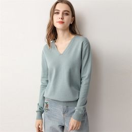 Autumn winter new thin sweater women's low collar loose v-neck knit bottoming shirt female pullover tops 201221