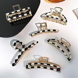 S2844 Fashion Jewelry Big Metal Black White Plaid Hairpin For Women Fixed Hair Clip Shark Clip Bobby Pin Lady Girl Back Head Barrette Hair Accessories