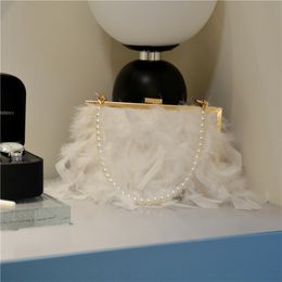 Shoulder Bags White Feather Handbag Women's Evening Clutch Bag Exquisite Pearl Chain Wedding Bridal Party Banquet Totes