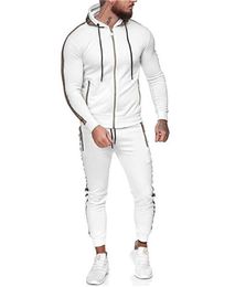 Man Outdoor Sports Suits Fashion 2Pcs Sets Zipper Hooded Sweater Pants Sets Designer Male Long Sleeve Jacket Drawstring Trousers Tracksuits
