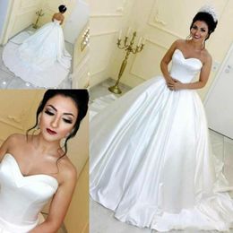 Ball Vintage Dresses Satin Sweetheart Neckline Chapel Train Simple Castle Wedding Bridal Gown Vestido De Novia