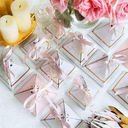 100pcs New Triangular Pyramid Marble style Candy Box Wedding Favors Party Supplies Gift Chocolate Boxes with Ribbon THANKS Table H1231