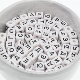 CHONGAI 100PCS Random Mixed White Russian Letters Alphabet Acrylic Cube Loose Spacer Beads For Kid DIY Jewellery Making 10mm Y200730