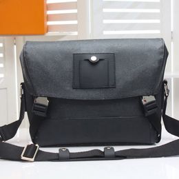 Classic Double buckle designers Messenger bag for men crossbody chest Bags ladies outdoor canvas handbags bag women S:32-26-8cm M:38-28-10cm