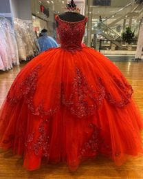 Red Quinceanera Dresses Scoop Neck Sleeveless 2022 Beaded Lace Applique Sequins Custom Made Floor Length Sweet 16 Formal Pageant Ball Gown Princess Formal Wear