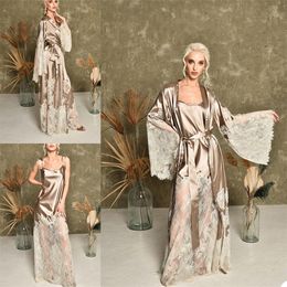 Two Pieces Champagne Bride Sleepwear Robes Pure Silk Lace Custom Made Long Sleeves Dressing Gown Women Chic Sleepwear Dresses