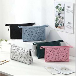 2020 new rhombus makeup bag PU leather geometric rhombic storage bags Large capacity waterproof cosmetic wash cosmetic bag Cosmetic bag