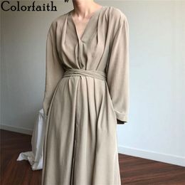 Colorfaith New Women Autumn Winter Dresses Lace Up Casual Buttons Fashionable V-neck Vintage Oversize Long Dress DR1150 201028