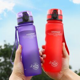 UZSPACE Sport Water Bottle Direct Drink or Straw fruit Infuser Bottle 500ml Portable Leakproof Gourde Plastic Drinkware BPA Free 201105