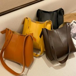 2021 new fashion women's large capacity bucket bag Buckle Shoulder Bag PU Leather Messenger