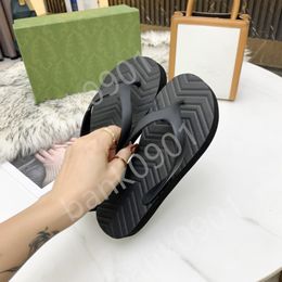 Luxury Designs Flip Flops bottom Sandy beach slippers Women men Fashion Flat Sandals Comfort Beach Slide Leather Sexy Ladies Scuffs Shoes with Box size 35-42