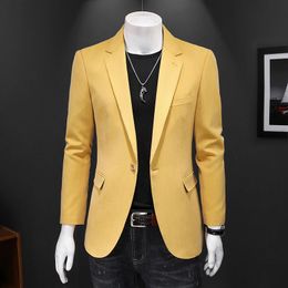 Featured image of post Big Mens Blazers Uk / At jules b, our collection of men&#039;s designer blazers includes some of the biggest names in men&#039;s formalwear, including boss, hackett and circolo 1901.