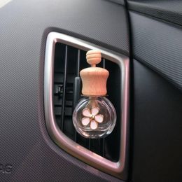 Most Popular Clear Luxury Air Aromatherapy Bottle Empty Round Decorative Diffuser Car Glass Bottle with Clip