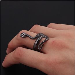 Punk Style Snake Rings Unisex Personality Exaggerated European and American Snake-shaped Club Band Ring Fashion Jewelry