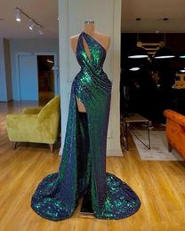 2021 Sexy Arabic Dark Green Sparkly Mermaid Prom Dresses Sequined Lace One Shoulder High Split Cheap Formal Party Dress Evening Prom Gowns