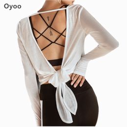 Oyoo Open Back Long Sleeve Workout Shirts White Backless Gym Top For Women knotted Athletic Yoga Tops With Thumb Holes T200401