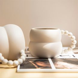 Creative Ceramic Mug Cute Coffee Cup Nordic Home Decor Handmade Art Milk Tea Drinkware Personalised Couple Gifts 220311