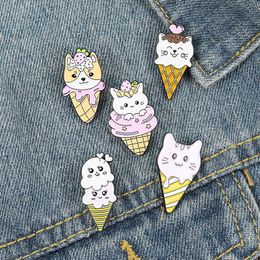 Brooches Pin for Women Cute Strawberry Cat Animal Enamel Girl Fashion Jewellery Accessories Metal Vintage Brooches Pins Badge Wholesale Gift