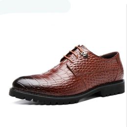 New British Men Crocodile pattern Dress Shoes Business Wedding Brogue Shoes Men's Lace-up Breathable Casual gentleman Shoes