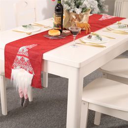 Christmas Table Runner Scandinavian Santa Gnome Decorative Table Linens Table Flag for Xmas Decoration Family Dinner Holiday Party JK2010XB