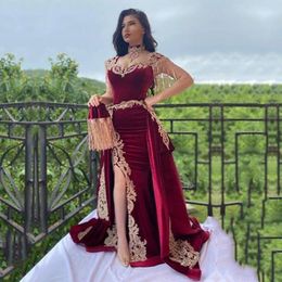 2021 Elegant Saudi Arabia Fall Winter Burgundy Velvet Prom Dresses Detachable Overskirt Appliques Gold Lace Tassel Long Formal Evening Gowns