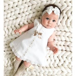 2020 Ropa de verano para bebés 0-24m Infantil recién nacido bebé niña vestido de encaje sin Bowknot Rib Sólido blanco Vestido de turno Diadema