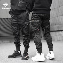 Multi-Pocket Techwear Cargo Pants Men Punk Harem Joggers Sweatpants Trousers Men Pants Drawstring Harajuku Hip Hop Street wear LJ201221