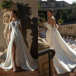 Modern Design A Line Wedding Dresses Custom Made Appliqued Lace Soft Satin Bridal Gowns Sweep Train Sexy Side Split Robes De Mariée
