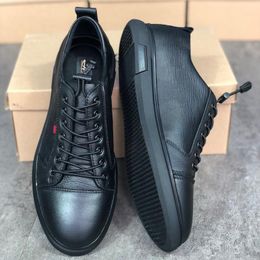Schwarze Leder-Männer-Loafer-Schuhe, klassischer Stil, Sal-Schuh, Herren-Kleider-Pik-Boots-Loafer, weiche Unterseite, Designer-Schuhe mit Box