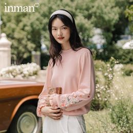 INMAN Autumn New Arrival Delicate Embroidery Stitching Flounce Cuffs Round Neck Long Sleeve Sweater 201031