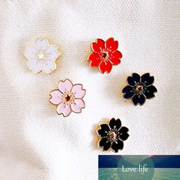 Creative Flower Enaml Pins Daisy Rose Sweet Cherry Blossom Brooch Pink Flower Button Badges Denim Jeans Bag Female Accessories