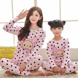 Baby Pyjamas Family Matching Pyjamas suit Autumn Winter long sleeve Mother and Daughter clothes Polka Dot Ropa Mama E Hija LJ201111