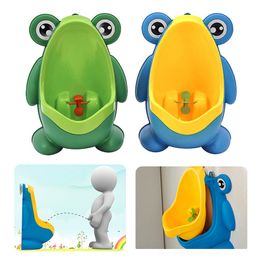 New Arrival Baby Boy Potty Toilet Training Frog Children Stand Vertical Urinal Boys Pee Infant Toddler Wall-Mounted 201117