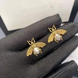2022 European and American Little Bee Letter Stud Retro Gold Brass Pearl Earrings Female High Quality Fast Delivery
