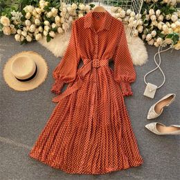 Spring And Summer French Vintage Maxi Dress Sundress Ladies Long Sleeve Orange Polka Dot Chiffon Pleated Dresses Femme Robe 220215