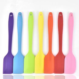 Kitchen Silicone Cream Butter Cake Spatula Mixing Batter Scraper Brush Butter Mixer Cake Brushes Baking Tool GGE2010