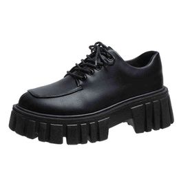 Sapatos de vestido Estilo Britânico Sapatos de Couro Mulheres Outono Outono Grosso Salto De Bottom Lace Up Raso Boca Moda Estudante Casual 220303