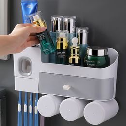 BAISPO Punch-free Inverted Toothbrush Holder Automatic Toothpaste Dispenser Toiletries Storage Rack Bathroom Accessories Set LJ201204