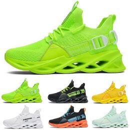 style152 39-46 fashion breathable Mens womens running shoes triple black white green shoe outdoor men women designer sneakers sport trainers oversize
