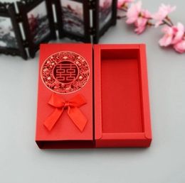100 pcs chinês estilo asiático vermelho felicidade casamento casamento caixa caixa festa presente bowknot oco out caixa de doces