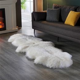 White Faux Sheepskin Carpet Irregular Long Soft Furry Floor Mats Living Room Bedroom Children's Bedside Decorative Carpets 220301
