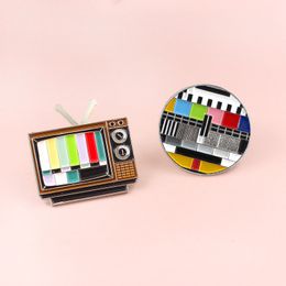 Television Brooches Creative Old-school TV Screen No Signal Enamel Pin for Women Men Denim Jackets Badge Lapel Pins Kids Jewelry