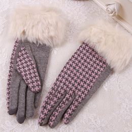 Luxury-New Fashion Winter Autumn Wool Knitted Gloves Touch Screen Heart Swallow Gloves High Quality Warm Women Ladies Mitten