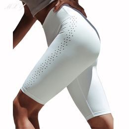 Women Solid Color Mesh Yoga Shorts High Waist Fitness Peach Hip Sports Shorts Training Tight Thin Half Length GYM Yoga Leggings T200412