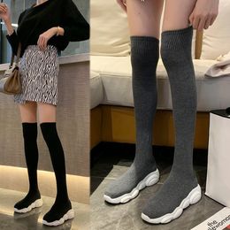 Sıcak satış kadın yüksek top sneakers streç kumaş platformu uzun kadın kış rahat düz yüksek çizmeler çorap