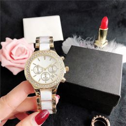 Wristwatches INVICTO Luxury Watch Ladies Bear Quartz Casual Fashion Diamond Similar Ceramic Design Wholesale Reloj De Mujer For Drop