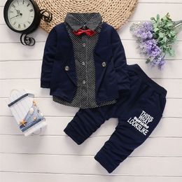 Vestiti del neonato primavera e autunno nuovi vestiti per bambini risvolto camicia a pois vestito a due pezzi vestito casual a maniche lunghe LJ201023