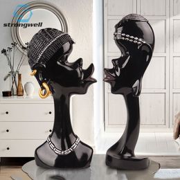 Creative Resin Abstract Character Sculpture Black Man Crafts Ornaments Couple Modern Home Decorations Miniature Figurines T200709
