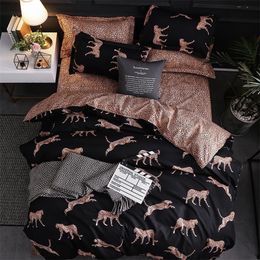 Bonenjoy Animal Bedding Set Black Bedclothes Leopard Reactive Printed Bed Cover with Pillowcase 3pcs Single Double Duvet Cover 201021