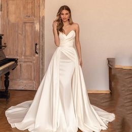 Elegant Ivory A-line Satin Wedding Dress With Detachable Skirt Sweetheart Strapless Long Train Bridal Gowns Sleveless Backless Garden Wedding Dresses 2022